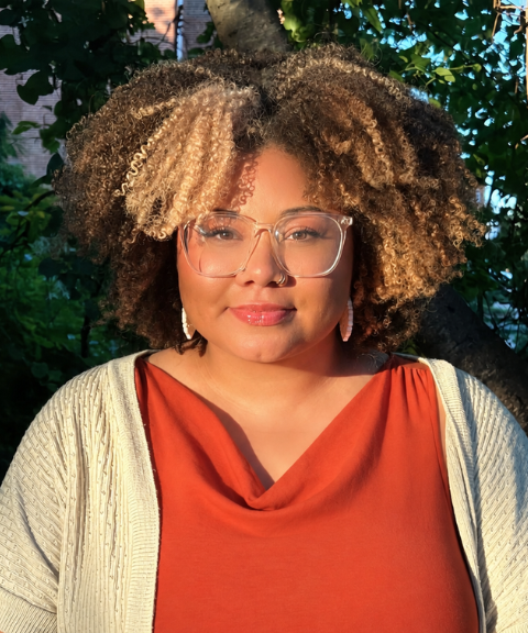 lgbtq therapist named Ona Grant